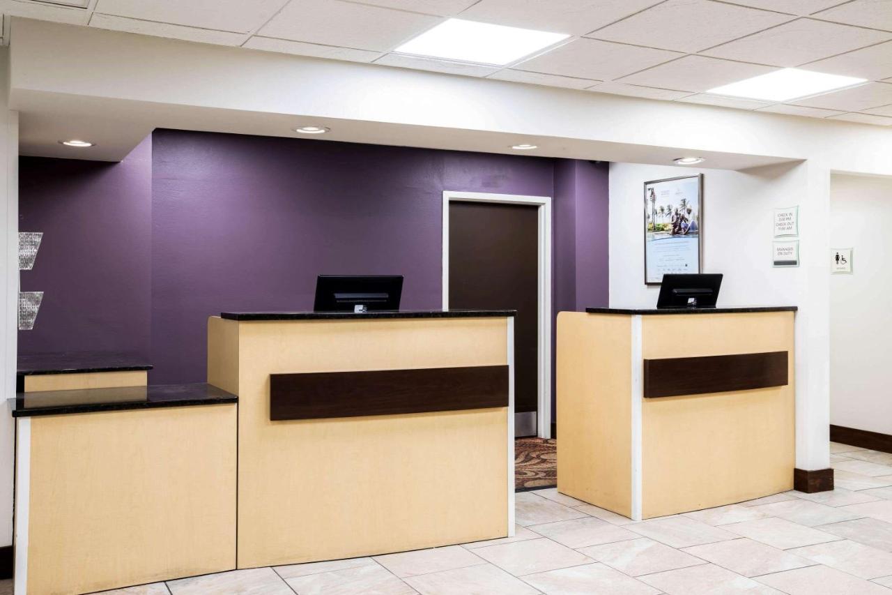 La Quinta Inn By Wyndham Davenport & Conference Center Dış mekan fotoğraf